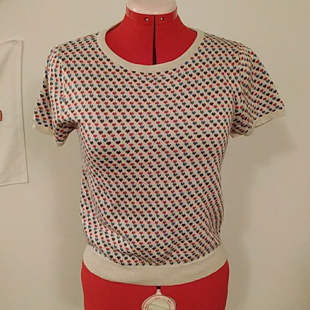 Retro heart sweater